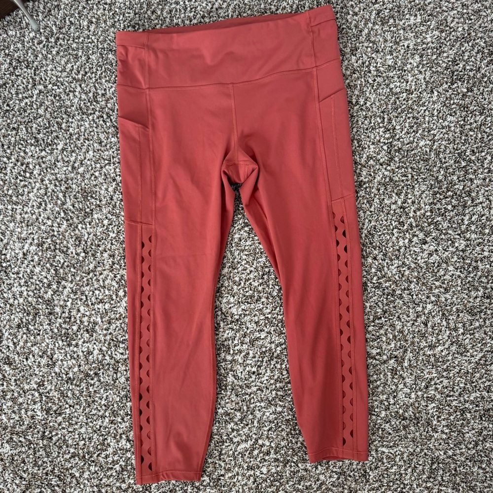 Athleta Ultimate Stash 7/8 Leggings Women’s XL Coral Pink Cutout Detail